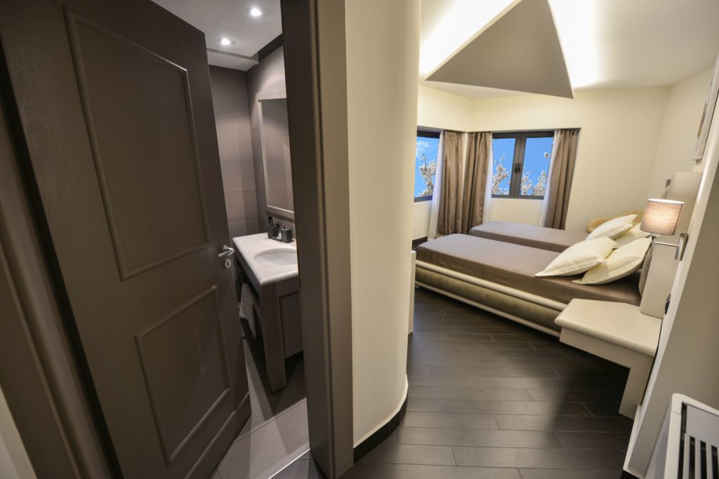 visitShkoder - Petit Hotel Elita (7) svg+xml;charset=utf - VisitShkoder