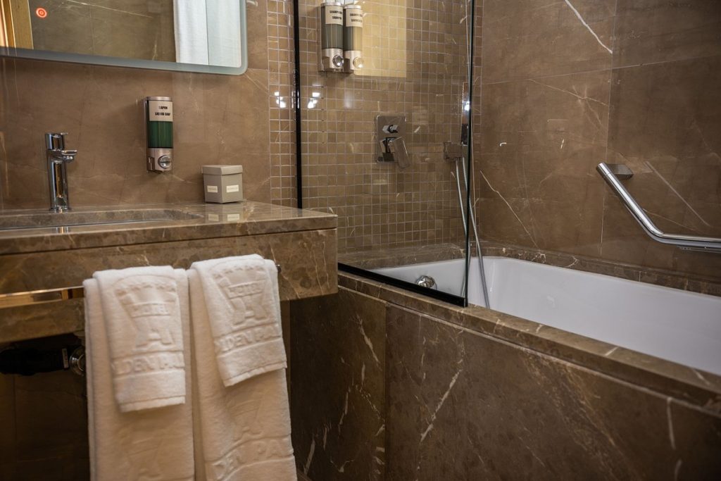 visitshkoder-golden-palace-hotel (6) svg+xml;charset=utf - VisitShkoder