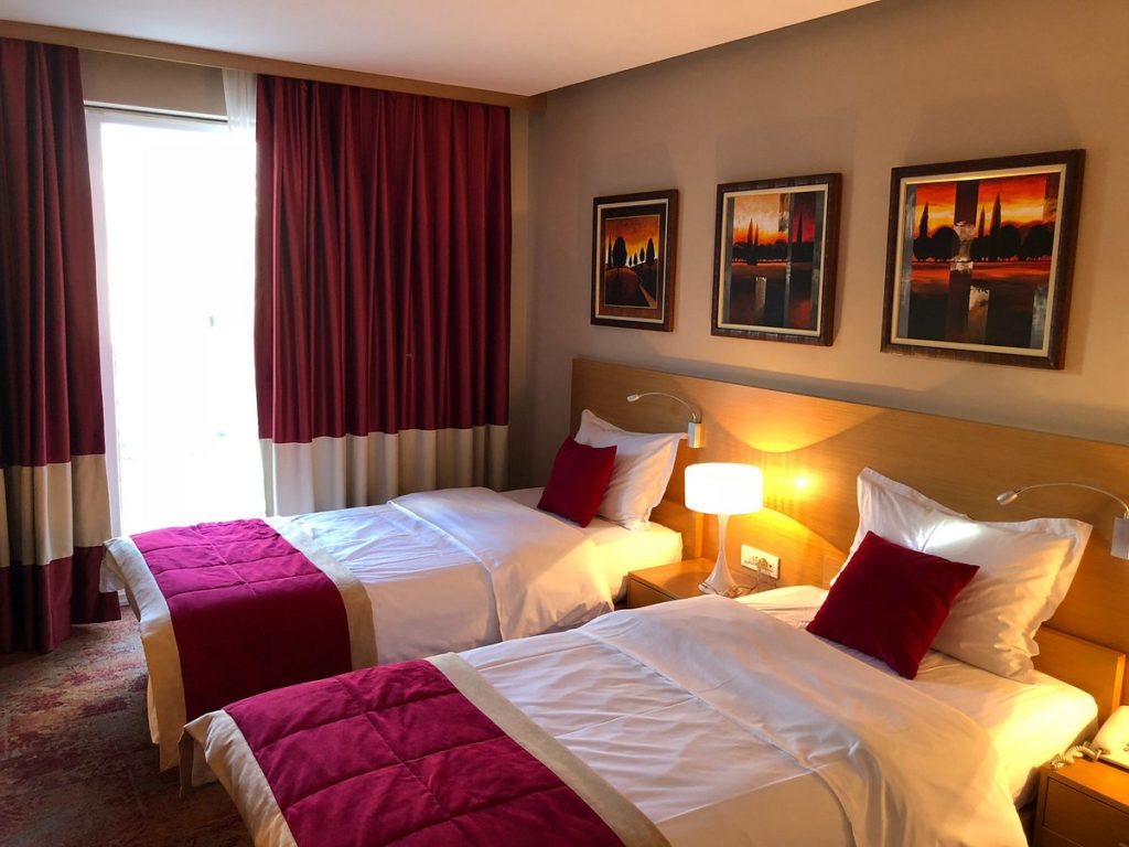 visitshkoder-hotel-colosseo (6) svg+xml;charset=utf - VisitShkoder