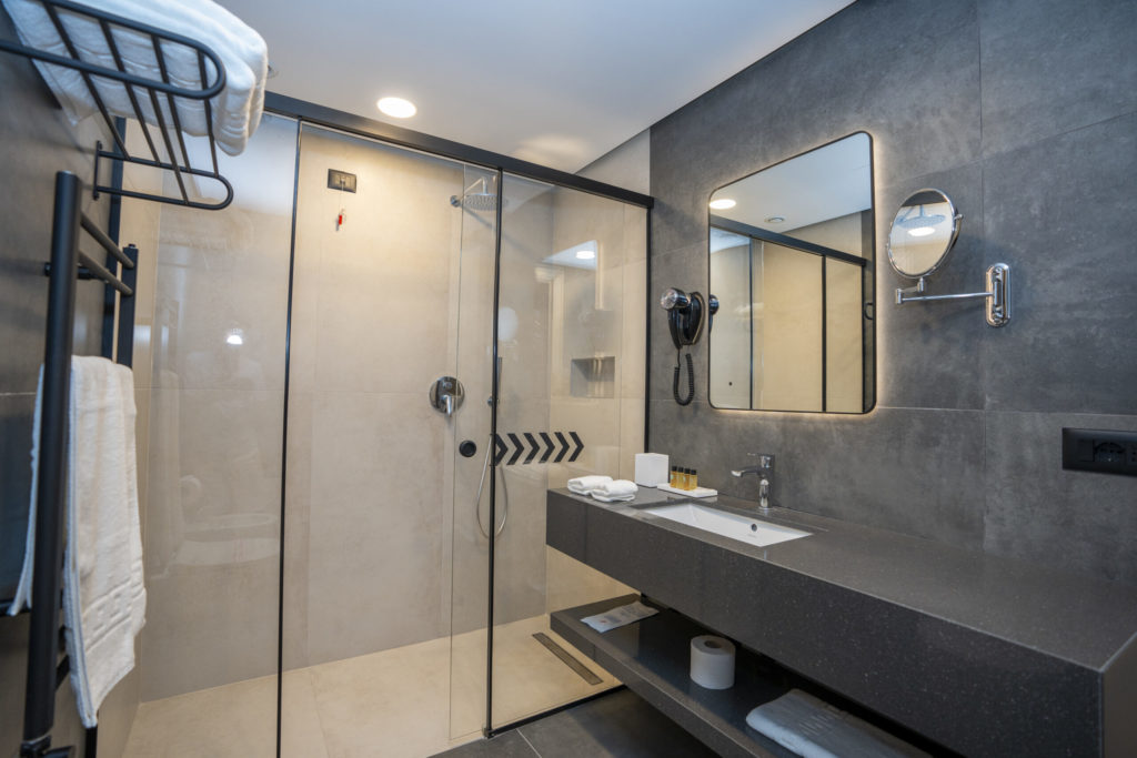 visitshkoder-hotel-mozart (4) svg+xml;charset=utf - VisitShkoder