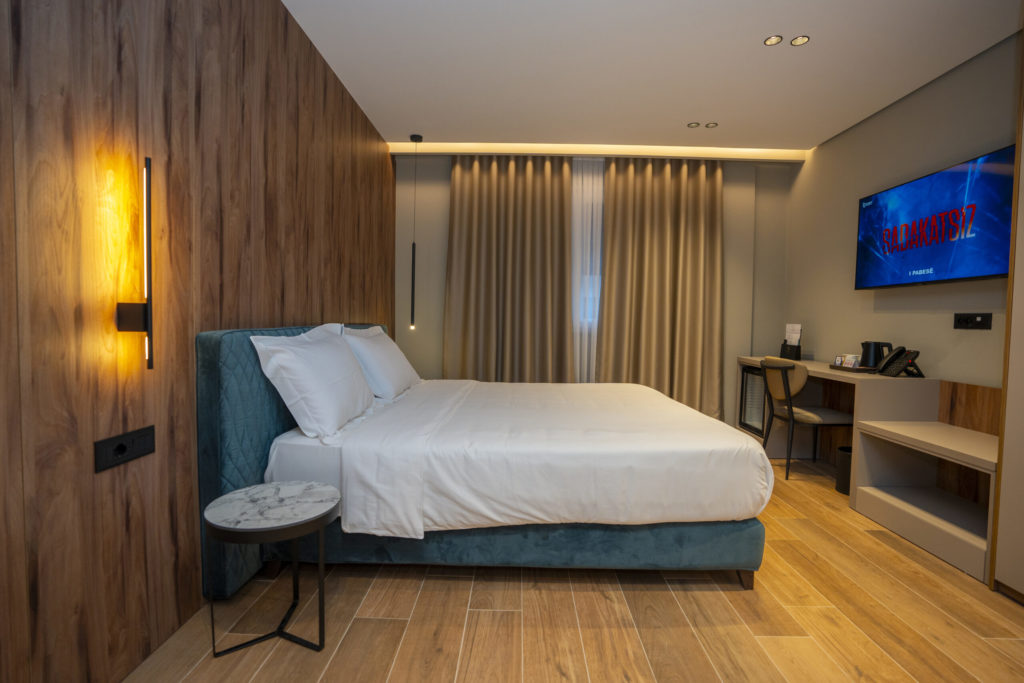 visitshkoder-hotel-mozart (8) svg+xml;charset=utf - VisitShkoder